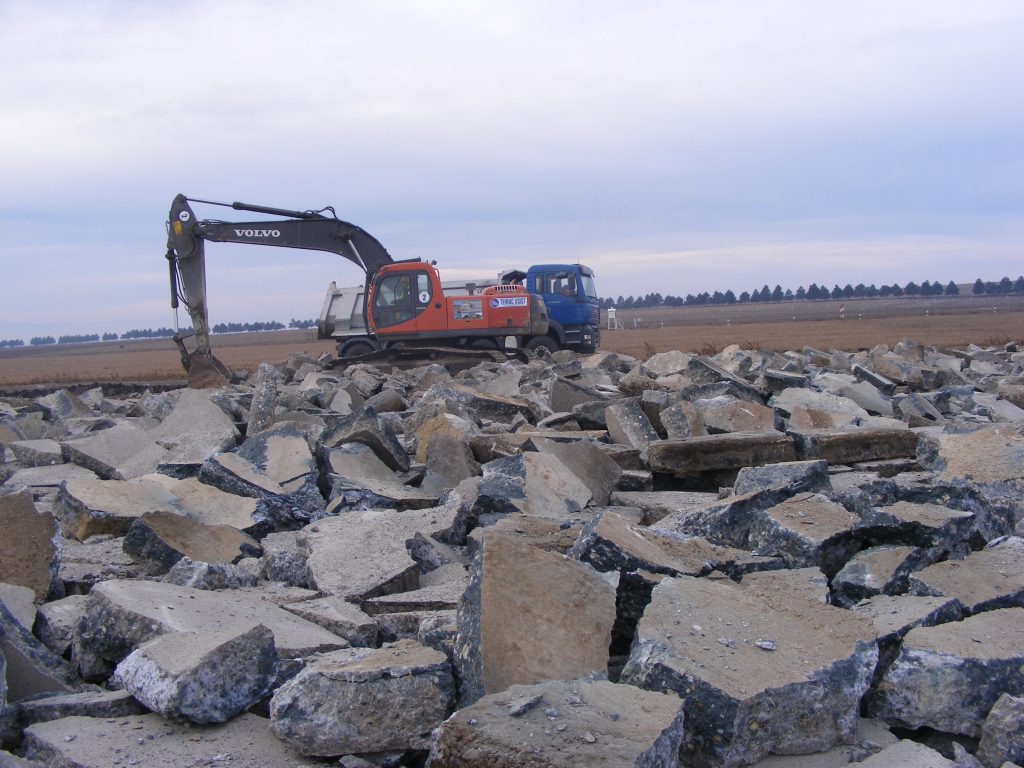 Demolare aeroport Salcea 2 (7)